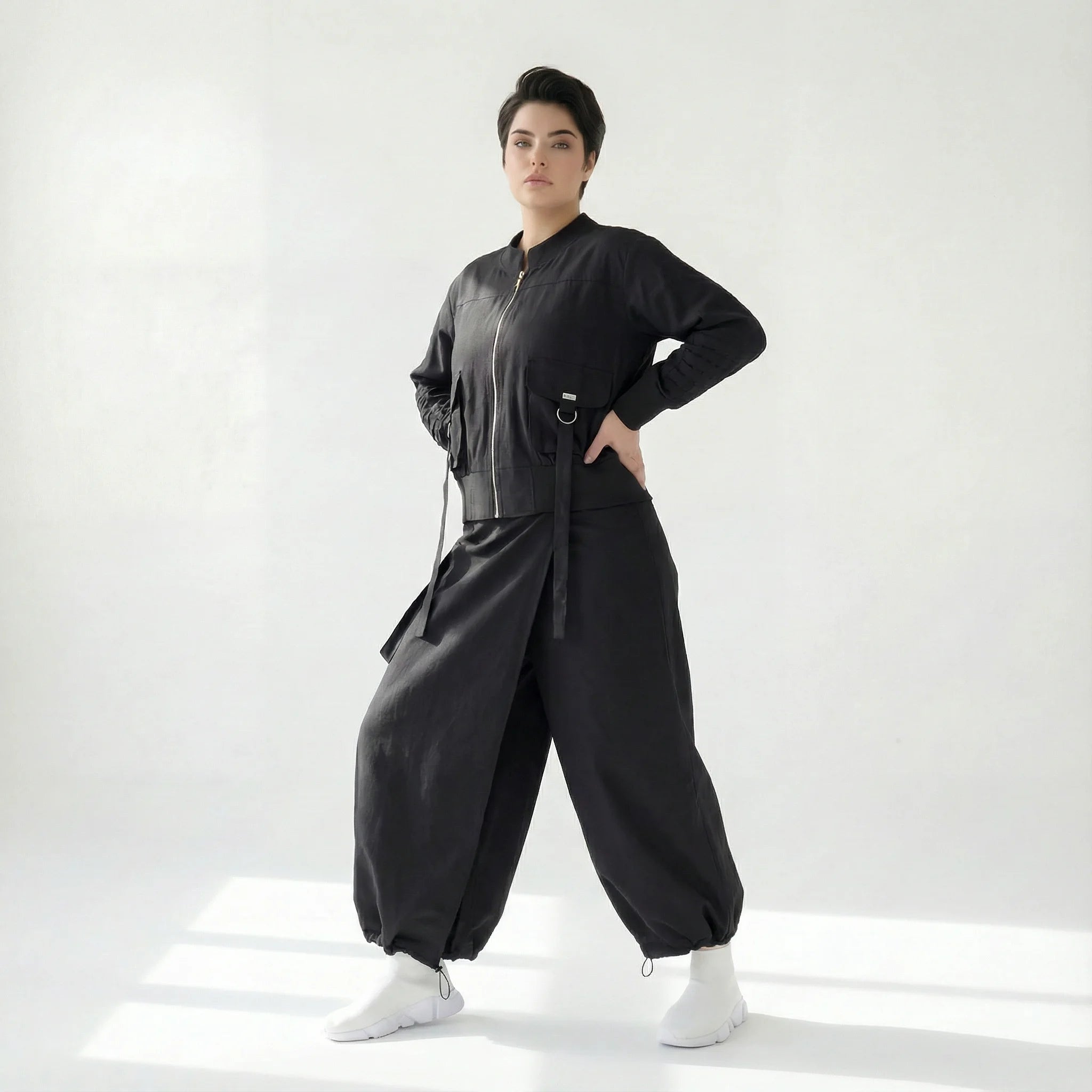 Lagenlook Hosenrock mit Rock-Overlay aus Viskose in Schwarz von Cadrelli – avantgardistisch