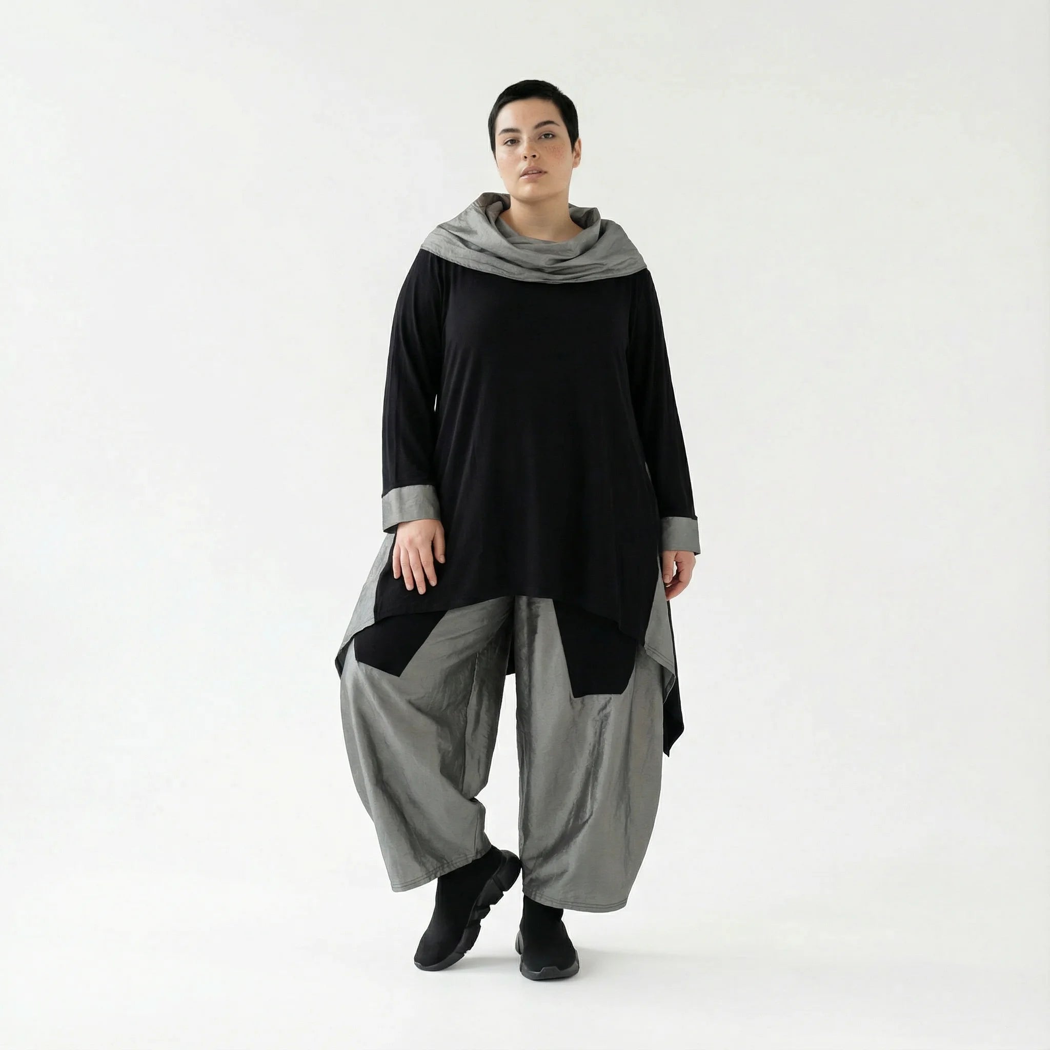 Ballonhose mit Taft im Baggy Style von AKH Premium – Oversize & bequem | Jetzt entdecken bei Modeare