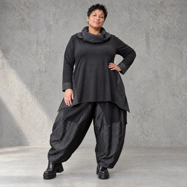 Weite Tiefschritt-Ballonhose mit Taftdetails und Stretchbund in Schwarz