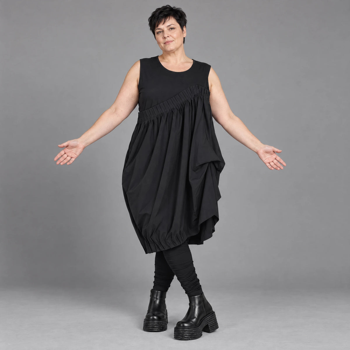 Ballonkleid Oversize aus Baumwolle mit Stretch asymmetrisch drapiert ärmellos weit