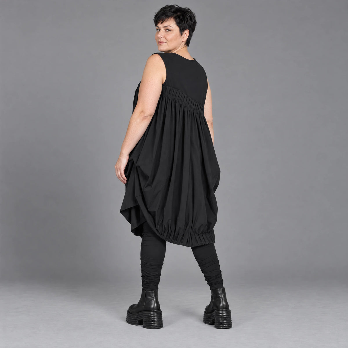 Ballonkleid Oversize aus Baumwolle mit Stretch asymmetrisch drapiert ärmellos weit