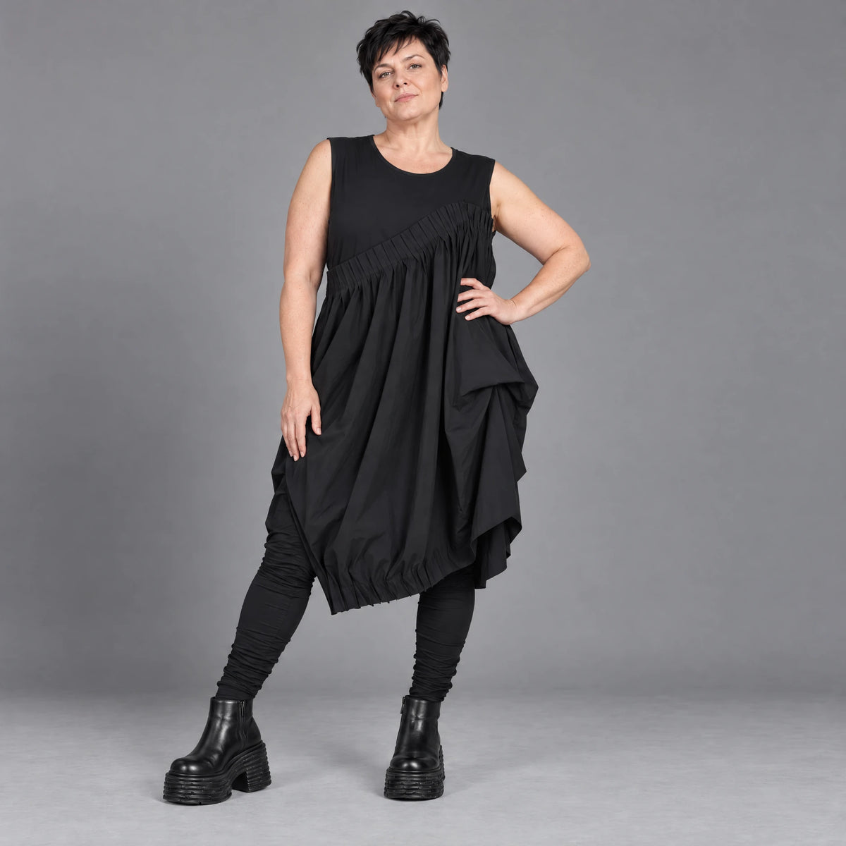 Ballonkleid Oversize aus Baumwolle mit Stretch asymmetrisch drapiert ärmellos weit