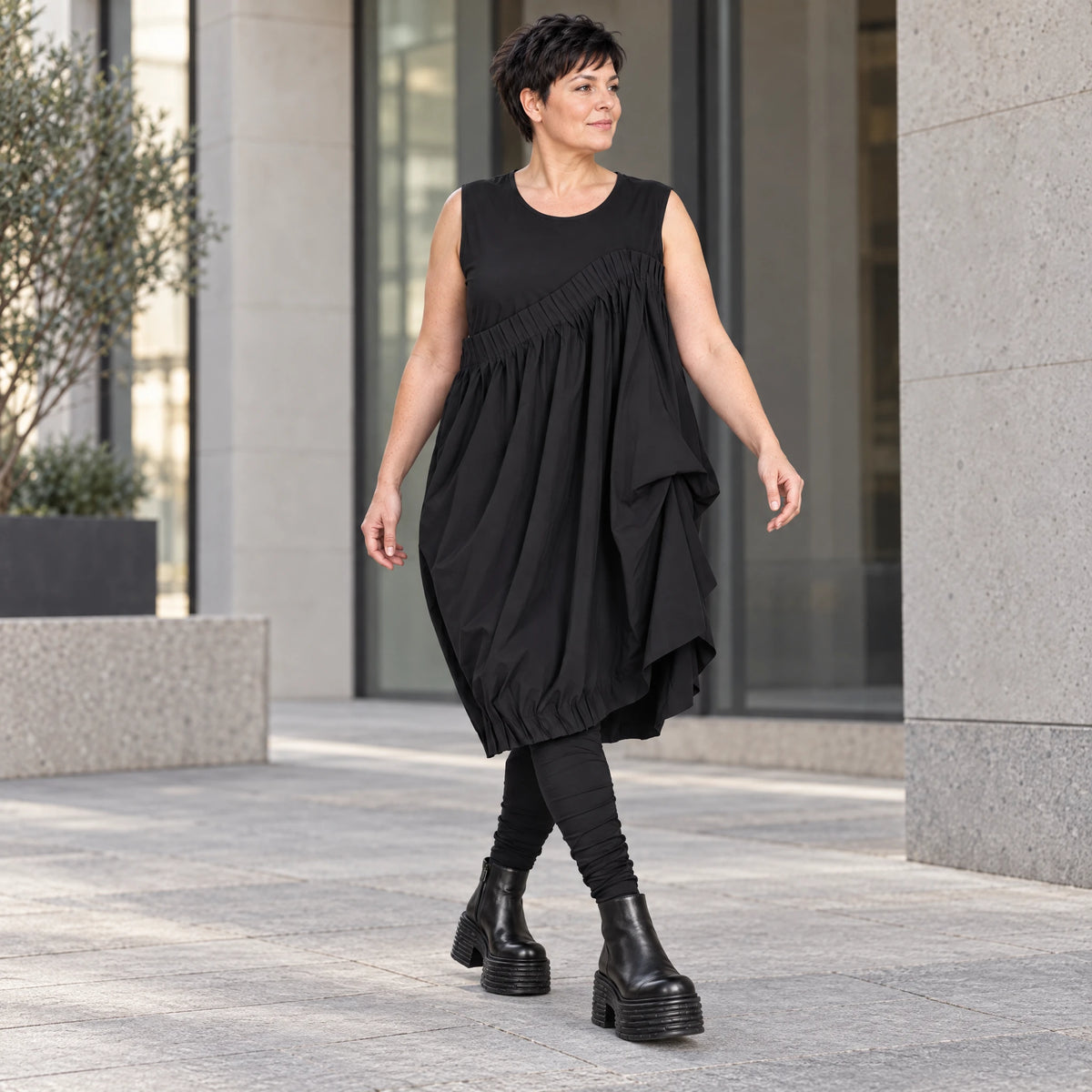 Ballonkleid Oversize aus Baumwolle mit Stretch asymmetrisch drapiert ärmellos weit