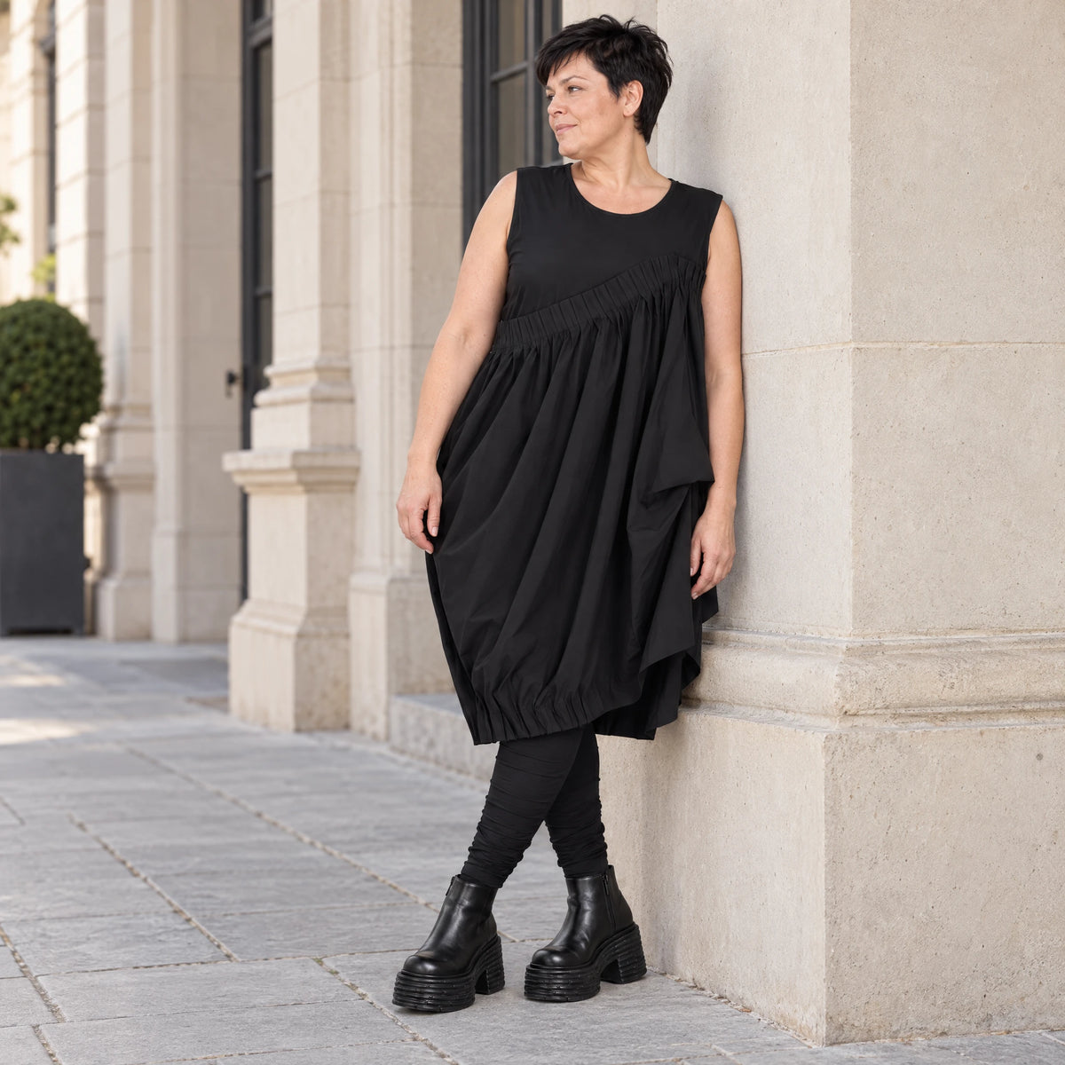 Ballonkleid Oversize aus Baumwolle mit Stretch asymmetrisch drapiert ärmellos weit