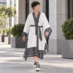 Ecru Kimono mit Aztecmuster in Leinenoptik Trompetenärmeln Schalkragen und Bohogürtel