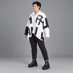 Popelineshirt mit Kragen Brusttaschen und kastigem Schnitt mit längerem Rückenteil Langarm