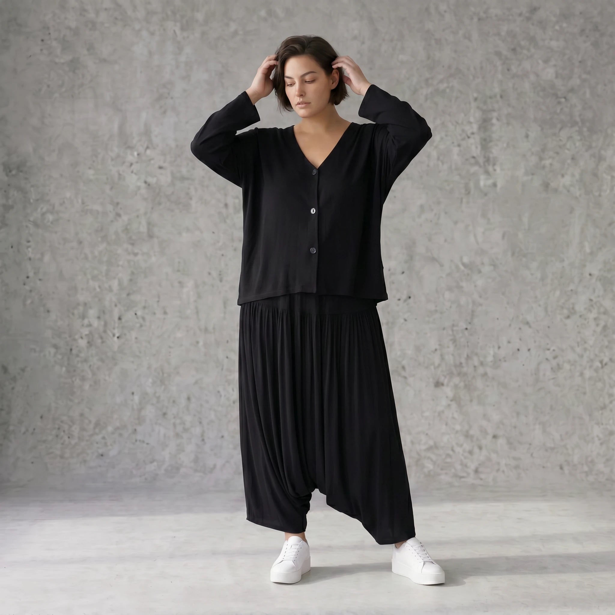 Schwarzer Ballonrock aus Viskosejersey im Lagenlook mit elastischem Bund oversized