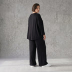 Schwarze Viskosehose mit Stretch und weitem geradem Schnitt Elastikbund Seitentaschen