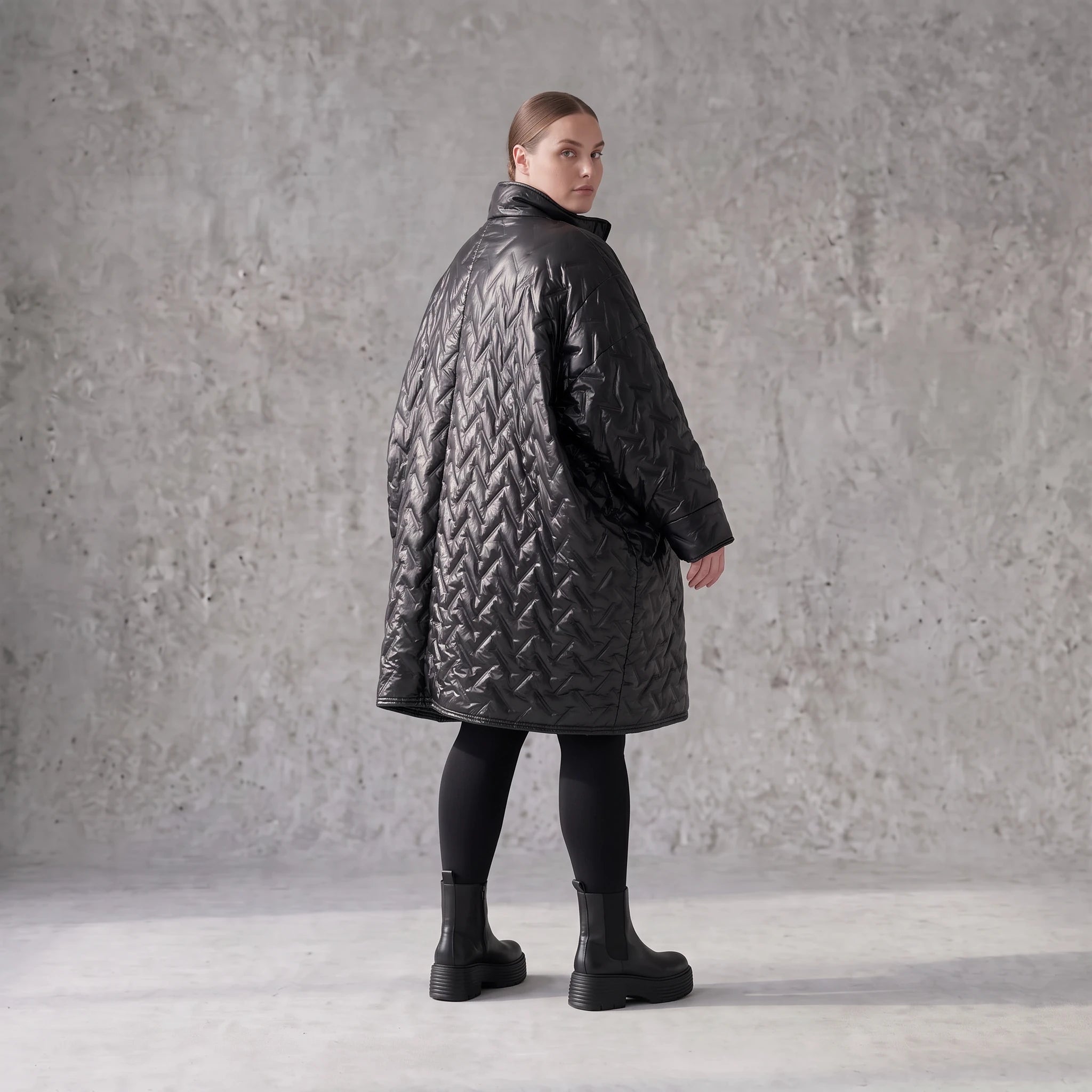 Schwarze Steppjacke mit grafischem Muster oversized wasserabweisend warm mit Taschen