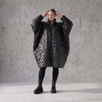 Schwarze Steppjacke mit grafischem Muster oversized wasserabweisend warm mit Taschen