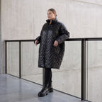 Schwarze Steppjacke mit grafischem Muster oversized wasserabweisend warm mit Taschen
