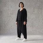 Schwarze Haremhose aus weicher Viskose mit tiefem Schritt und lässigem Komfortschnitt