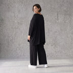 Schwarzes Oversized Bigshirt aus weicher Viskose mit Rundhals und Dreiviertelärmeln