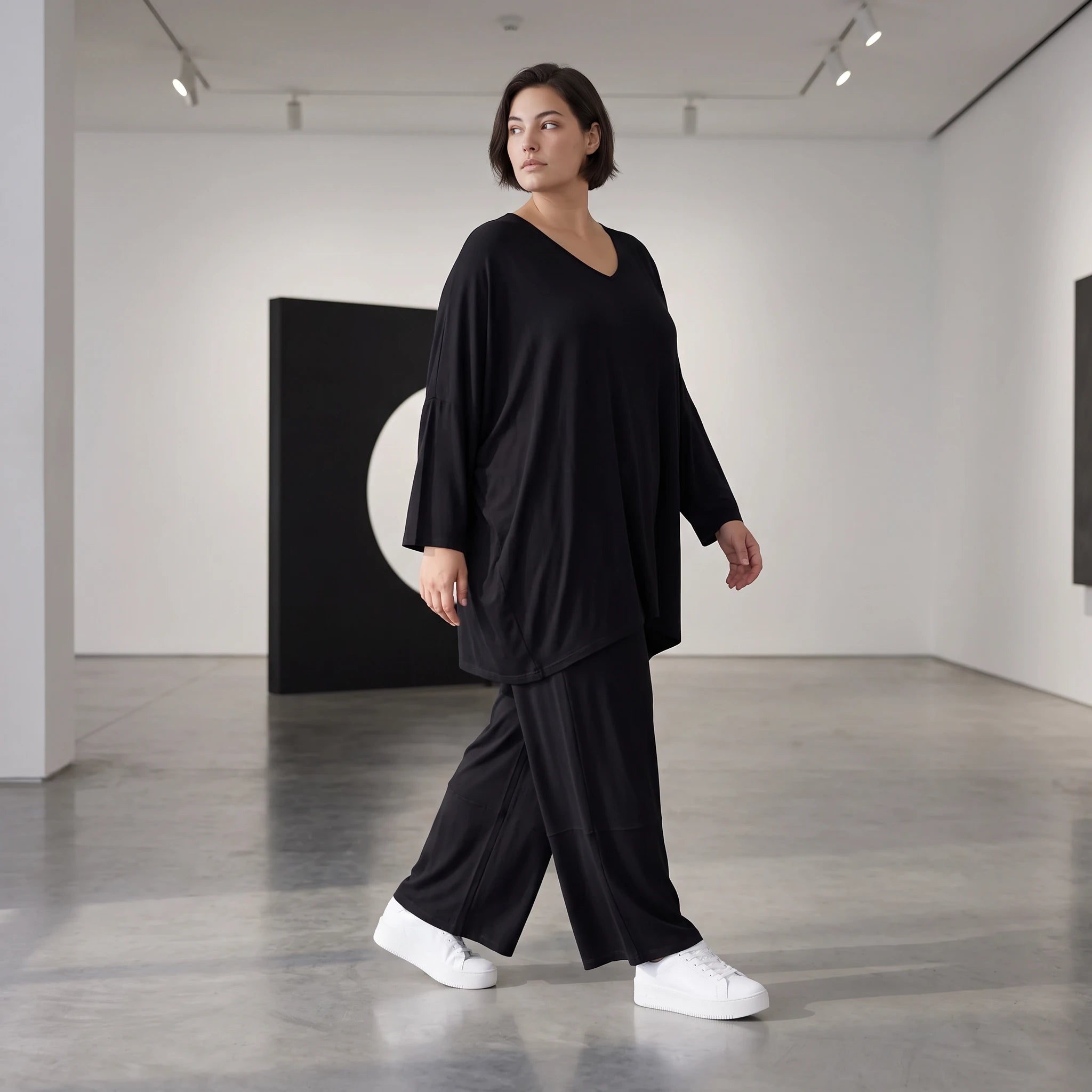 Schwarzes Oversized Bigshirt aus weicher Viskose mit Rundhals und Dreiviertelärmeln