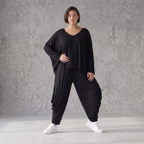 Schwarzes Oversizejerseyshirt mit Rundhals Langarm und softem Stretch für jeden Tag