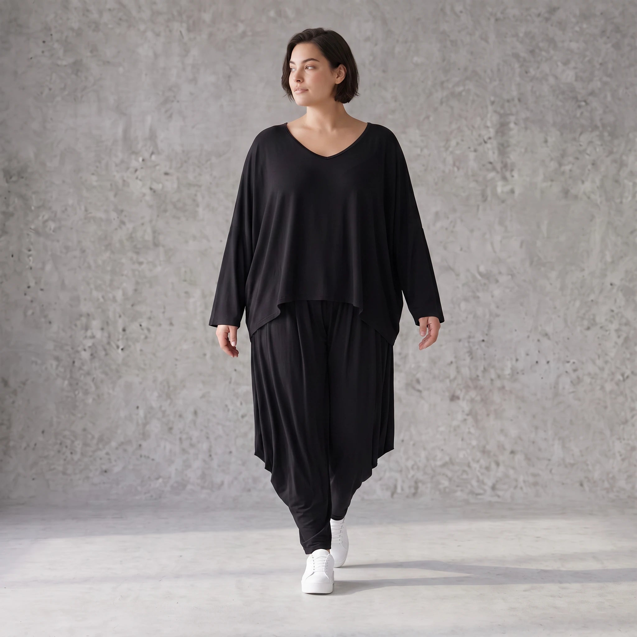 Schwarzes Oversizejerseyshirt mit Rundhals Langarm und softem Stretch für jeden Tag