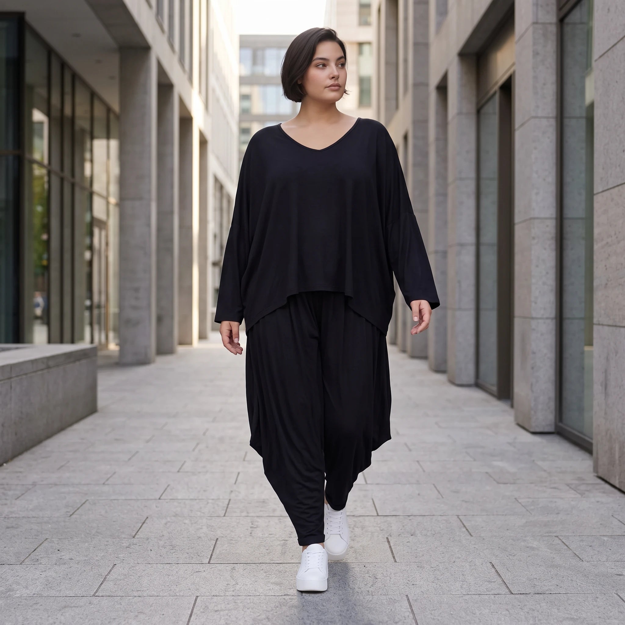 Schwarzes Oversizejerseyshirt mit Rundhals Langarm und softem Stretch für jeden Tag