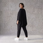Geraffte schwarze Viskoseleggings mit Elastikbund im Lagenlook leicht chic und bequem