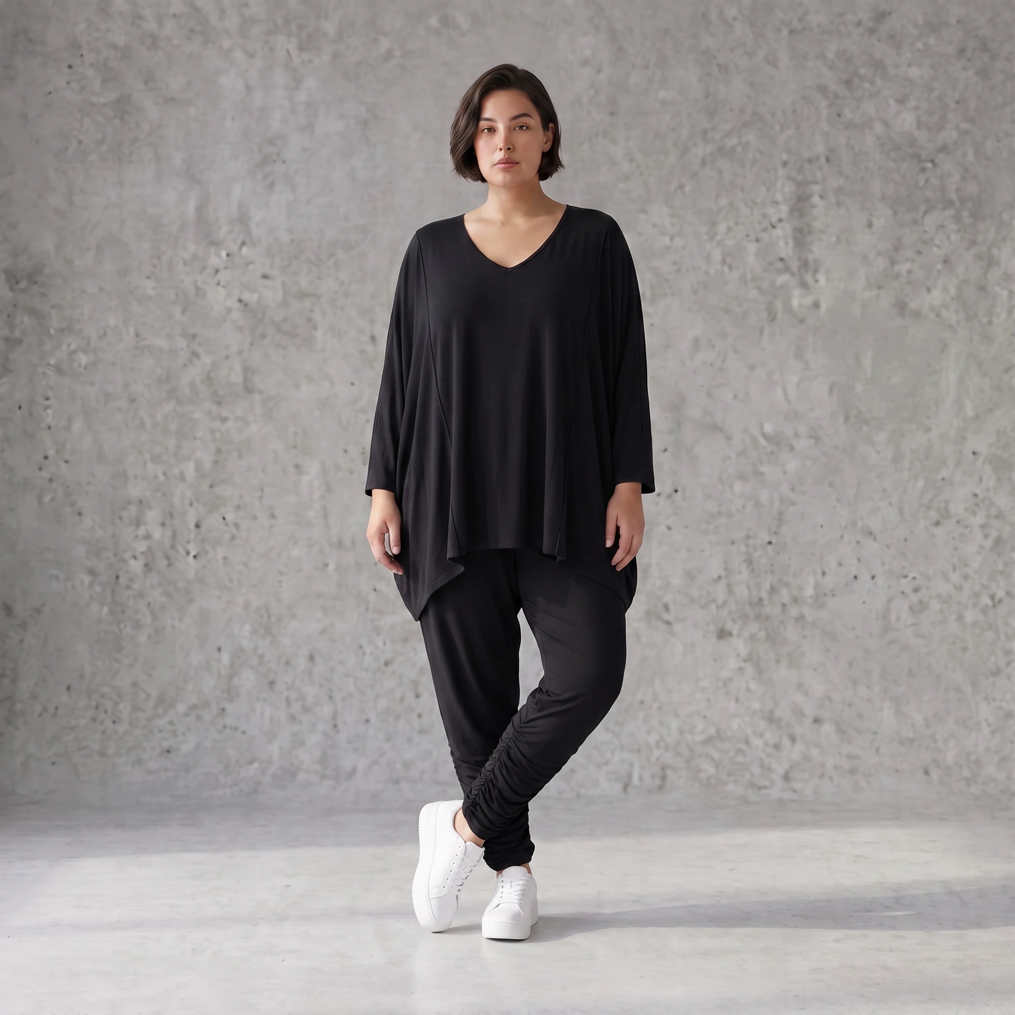 Geraffte schwarze Viskoseleggings mit Elastikbund im Lagenlook leicht chic und bequem