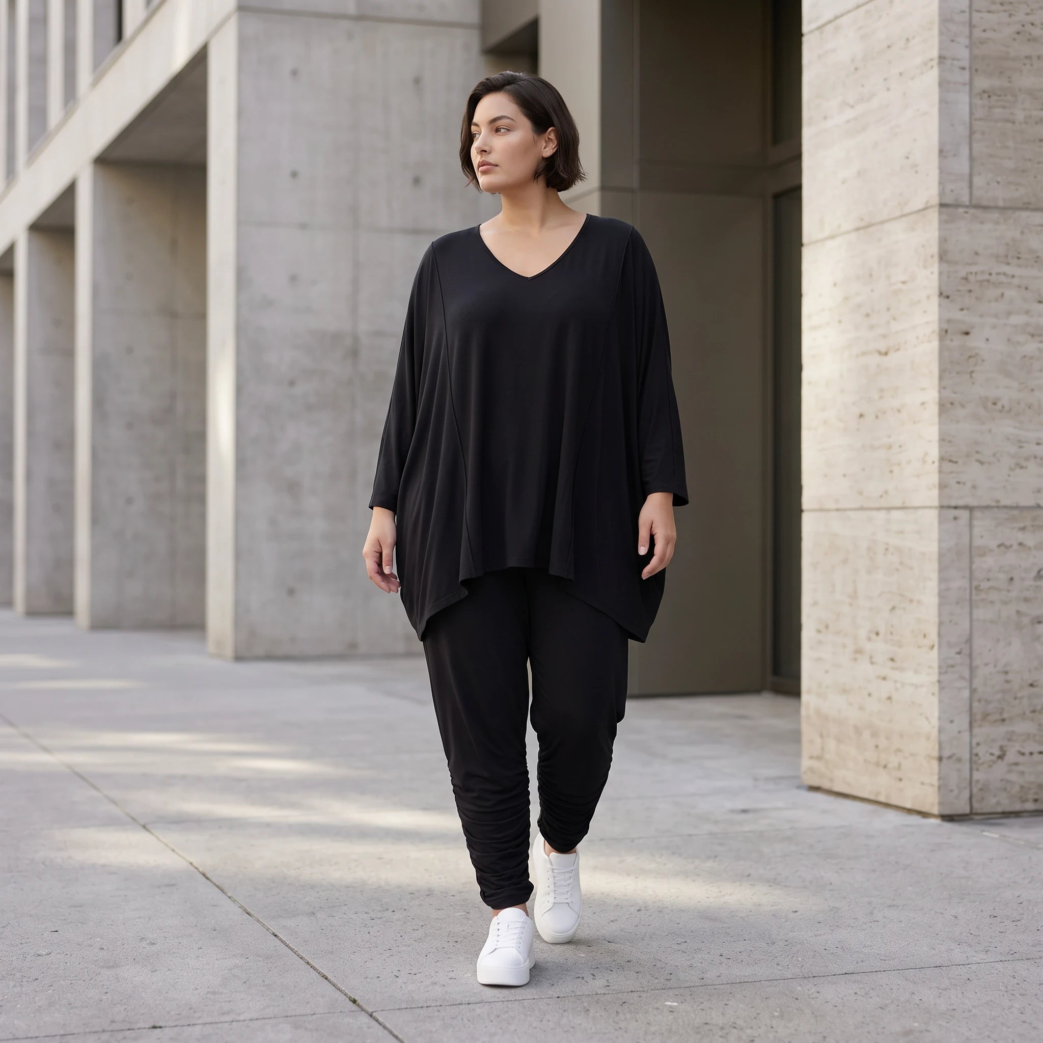 Geraffte schwarze Viskoseleggings mit Elastikbund im Lagenlook leicht chic und bequem