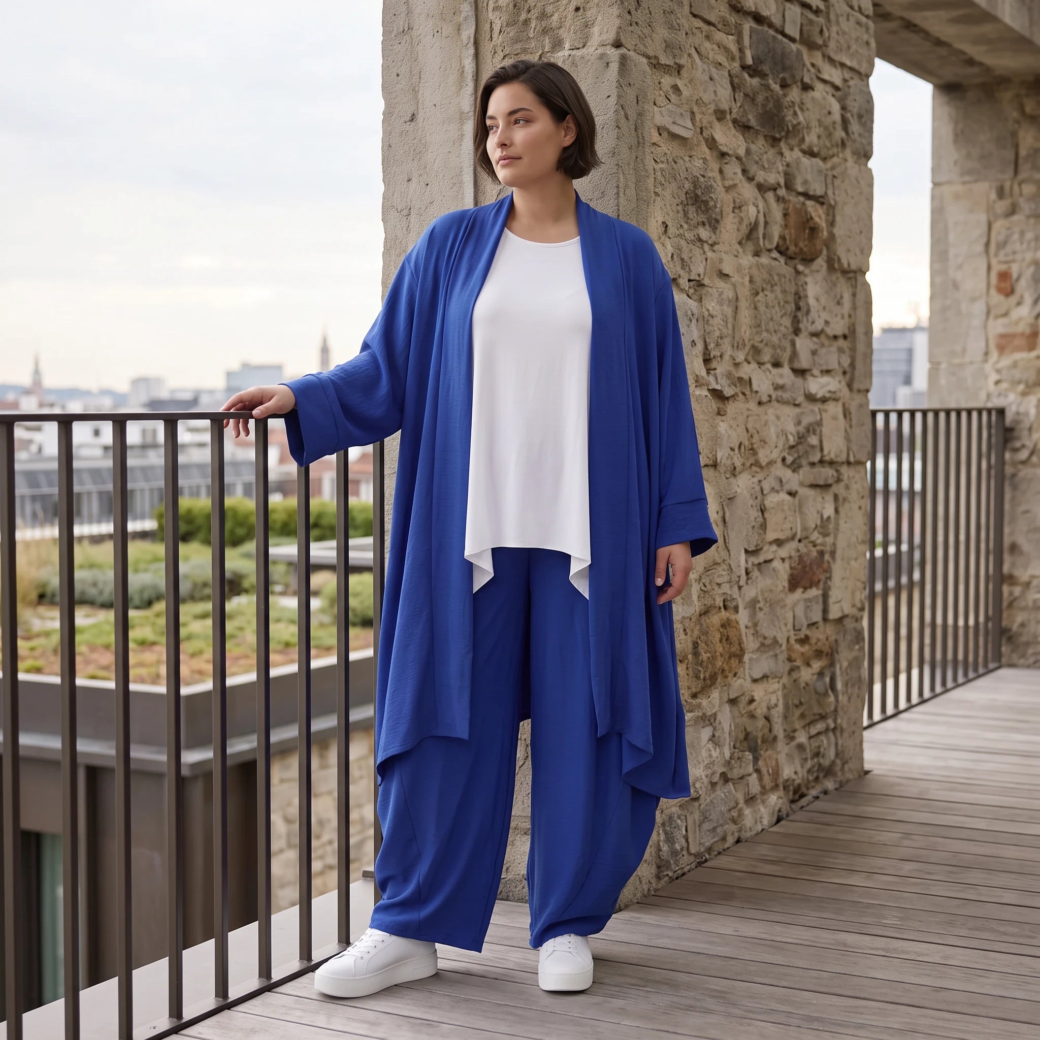 Fliessend geschnittener Cardigan Royalblau Leinenoptik Oversize Lagenlook luftig zeitlos
