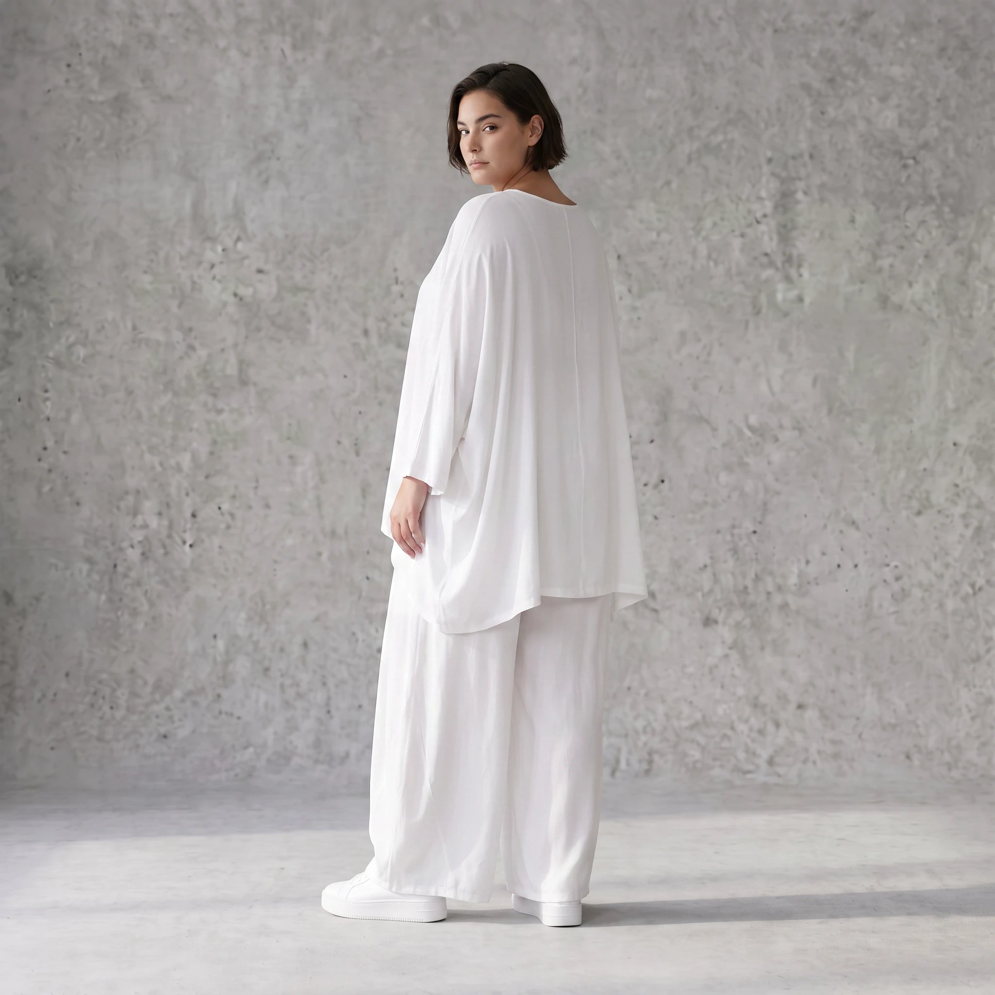 Leichtes Weißes Oversize Shirt im Lagenlook mit Leinenoptik leger zeitlos clean modernen