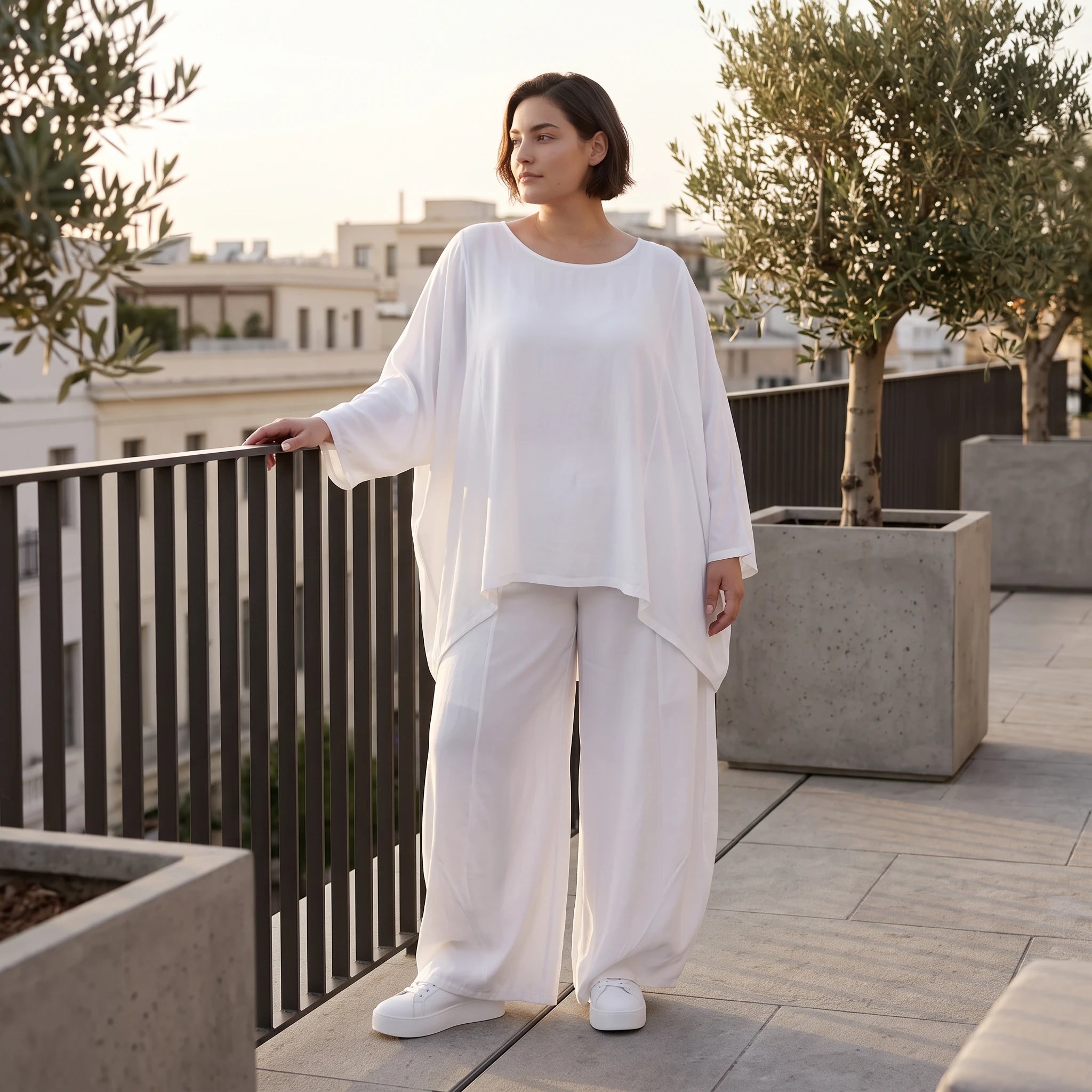 Leichtes Weißes Oversize Shirt im Lagenlook mit Leinenoptik leger zeitlos clean modernen
