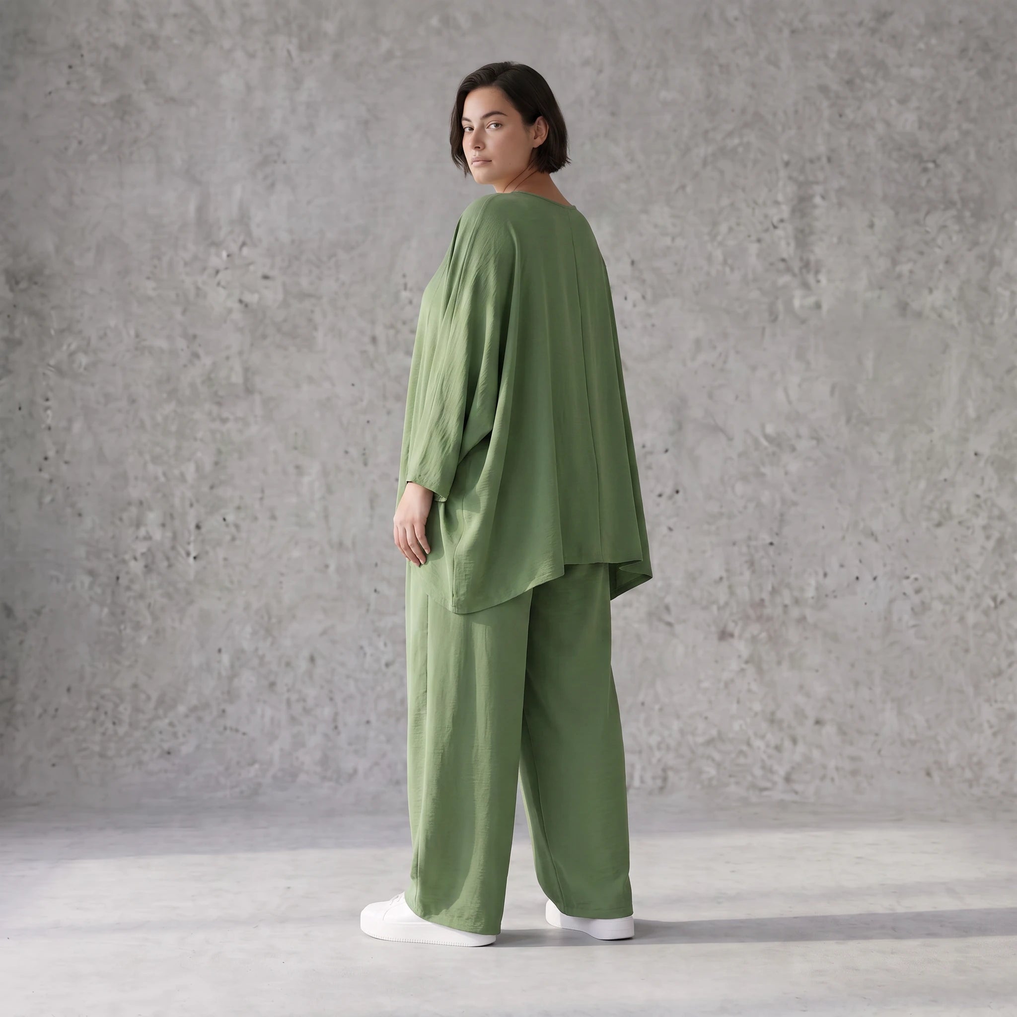 Khaki Oversize Shirt im Lagenlook leger ausgefallen mit Crash Optik zeitlos chic luftig