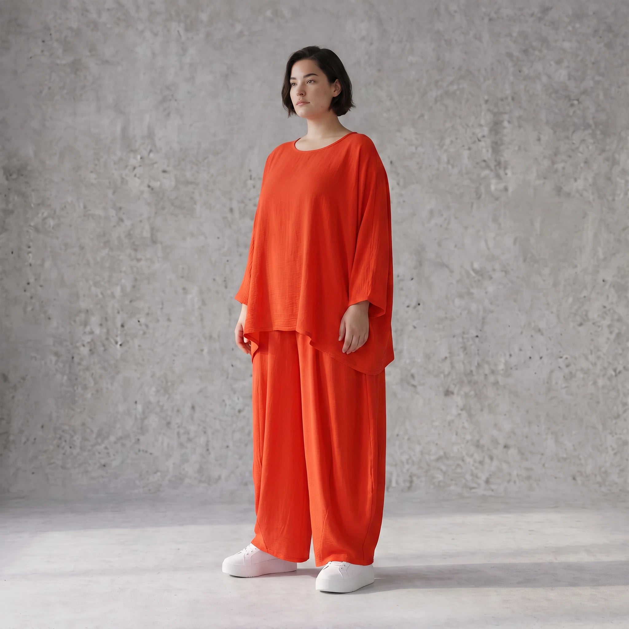 Legeres Oversize Shirt in Hellrot mit Leinenfeeling fuer sommerlichen Lagenlook zeitlos