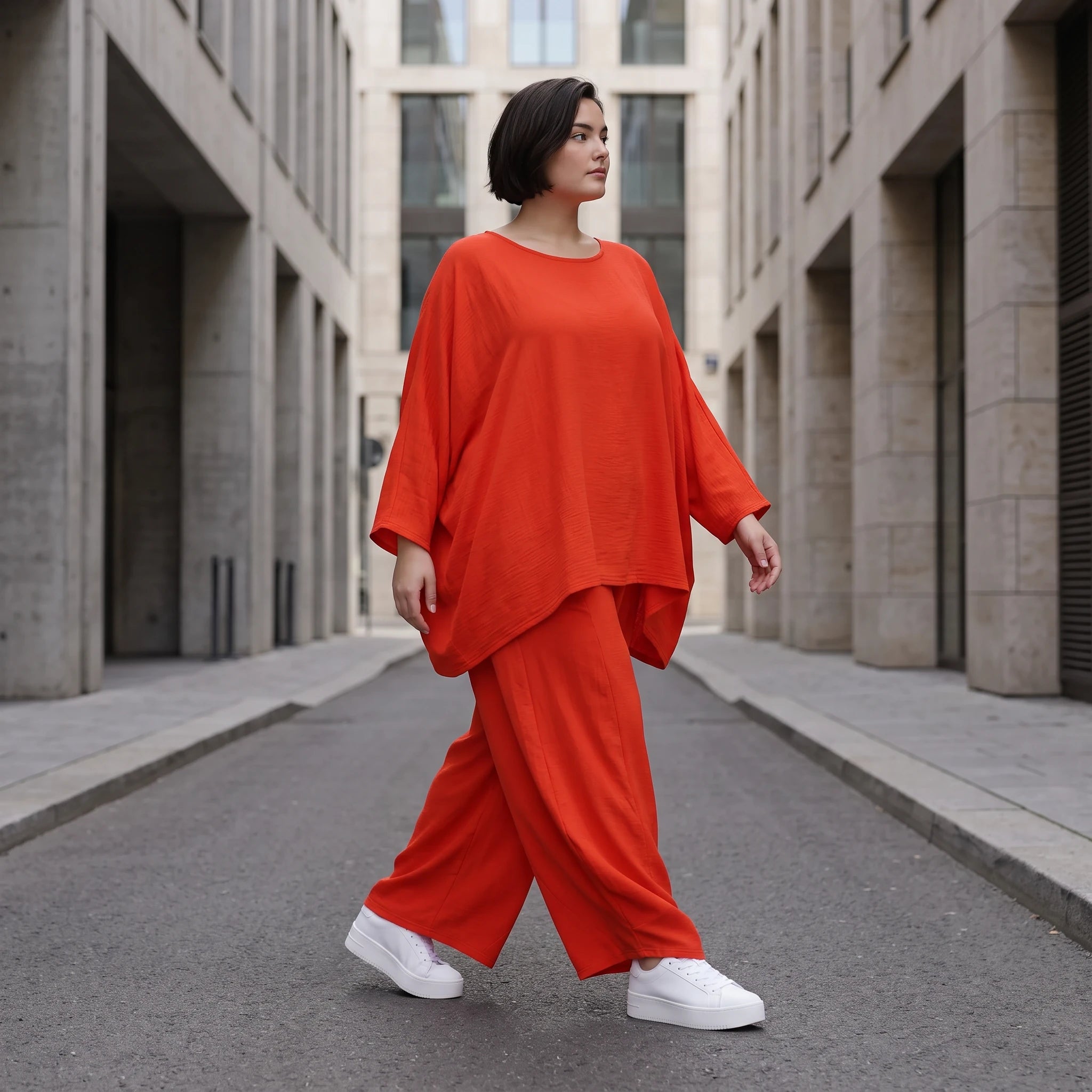 Legeres Oversize Shirt in Hellrot mit Leinenfeeling fuer sommerlichen Lagenlook zeitlos