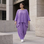 Flieder Oversize Shirt in Leinenoptik entspannt besonders mit Lagenlook Vokuhila Schnitt