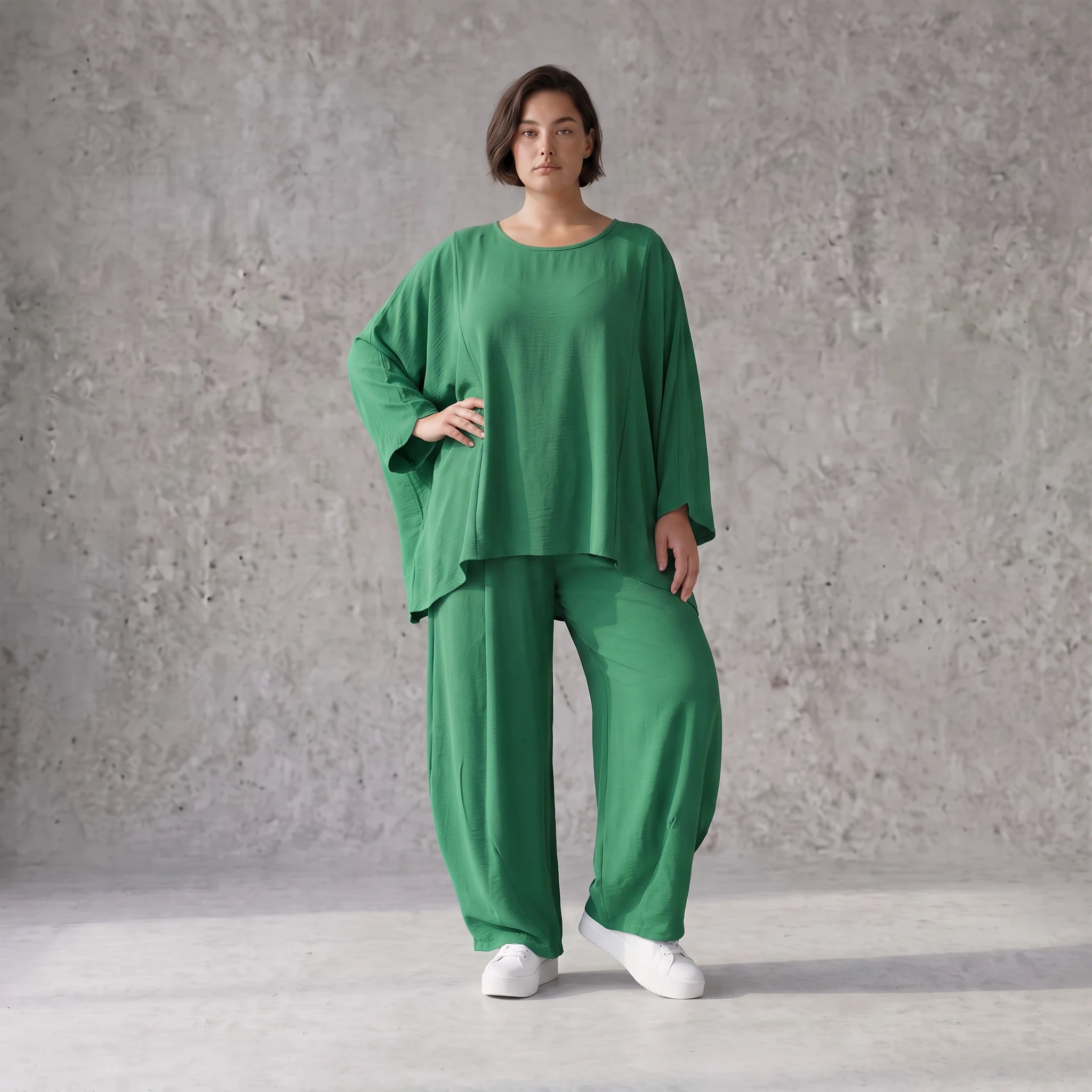 Locker fallendes Oversize Lagenlook Shirt in Smaragdgrün mit Leinenoptik modern zeitlos