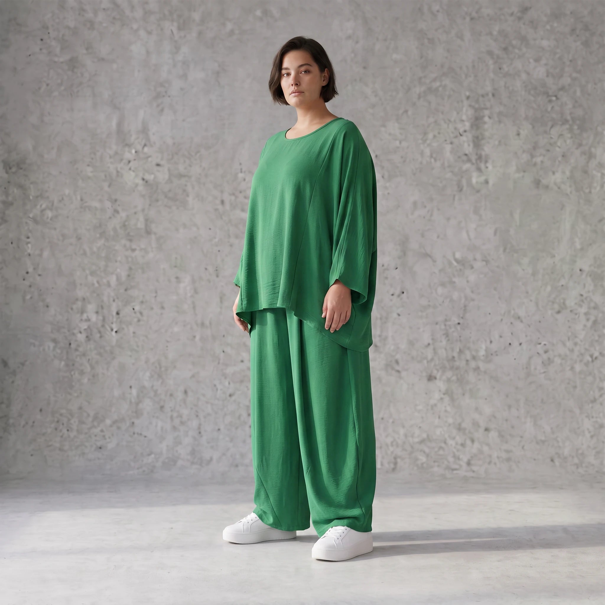 Locker fallendes Oversize Lagenlook Shirt in Smaragdgrün mit Leinenoptik modern zeitlos