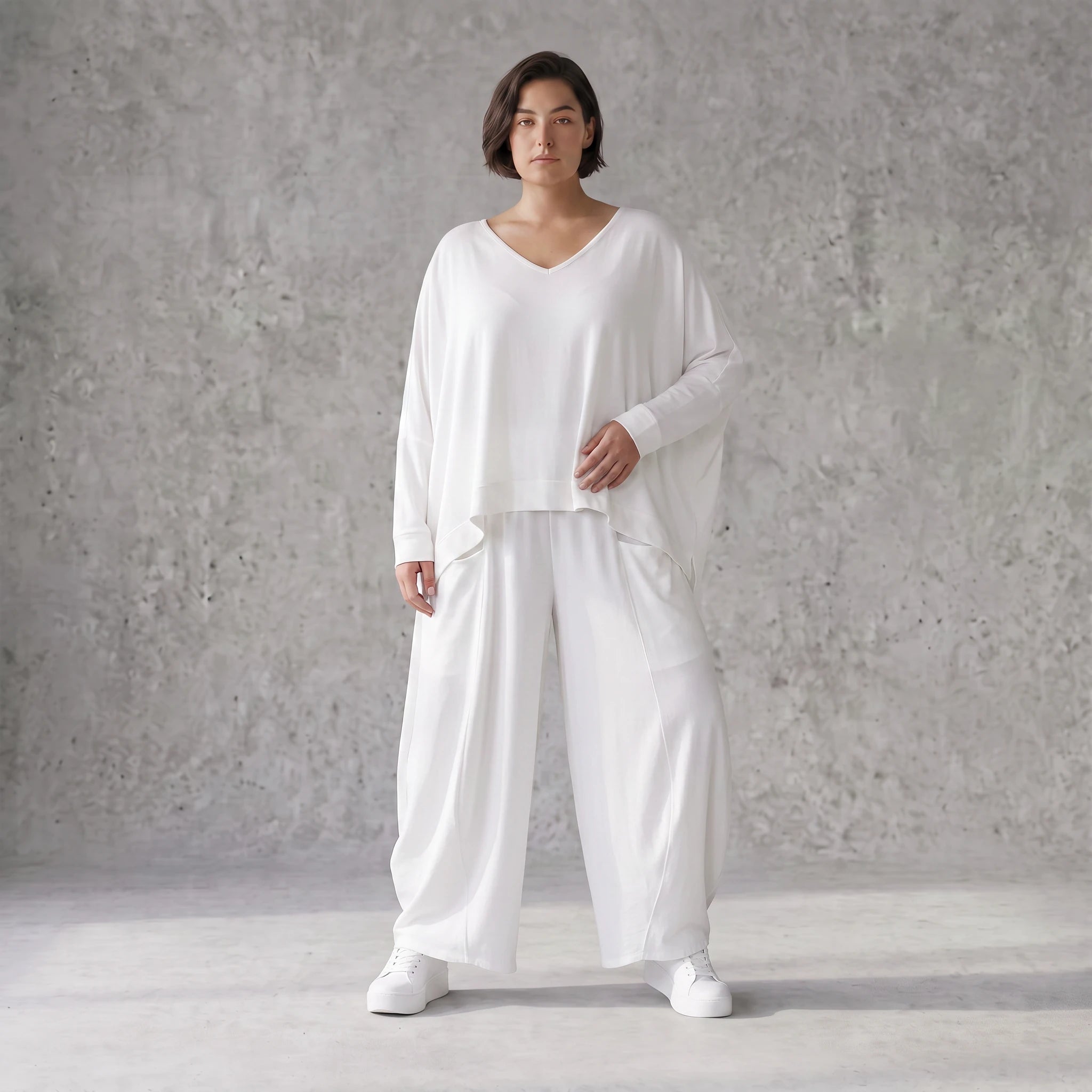 Zeitlose Weiß Ballonhose im Lagenlook Oversize sehr luftig mit Leinenoptik sommerlich