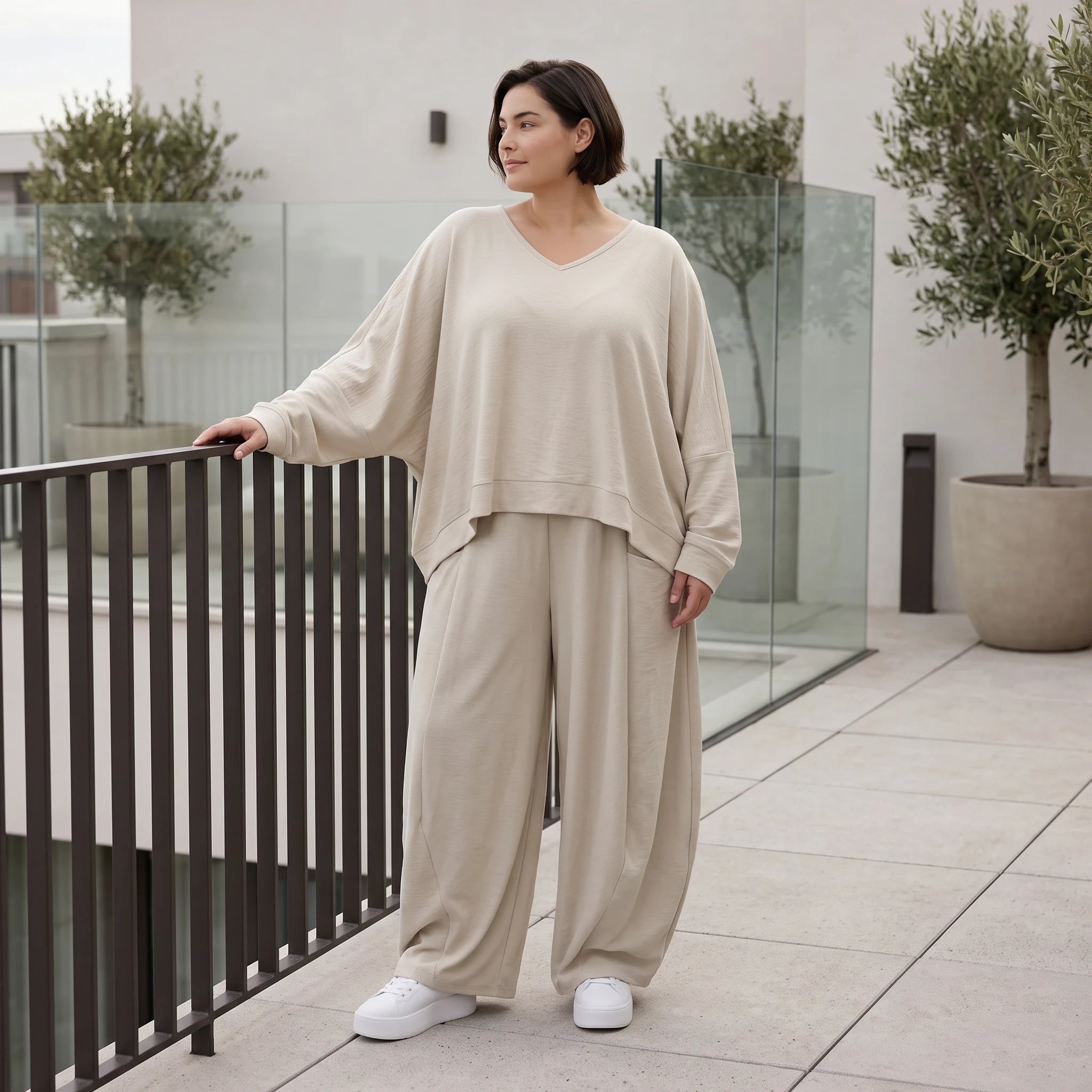 Beige Leinenlook Ballonhose Oversize leger ausgefallen zeitlos mit Crashstruktur weich