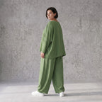 Locker geschnitten Oversize Ballonhose Khaki im Lagenlook aus Leinen luftig zeitlos soft