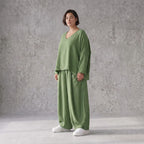 Locker geschnitten Oversize Ballonhose Khaki im Lagenlook aus Leinen luftig zeitlos soft