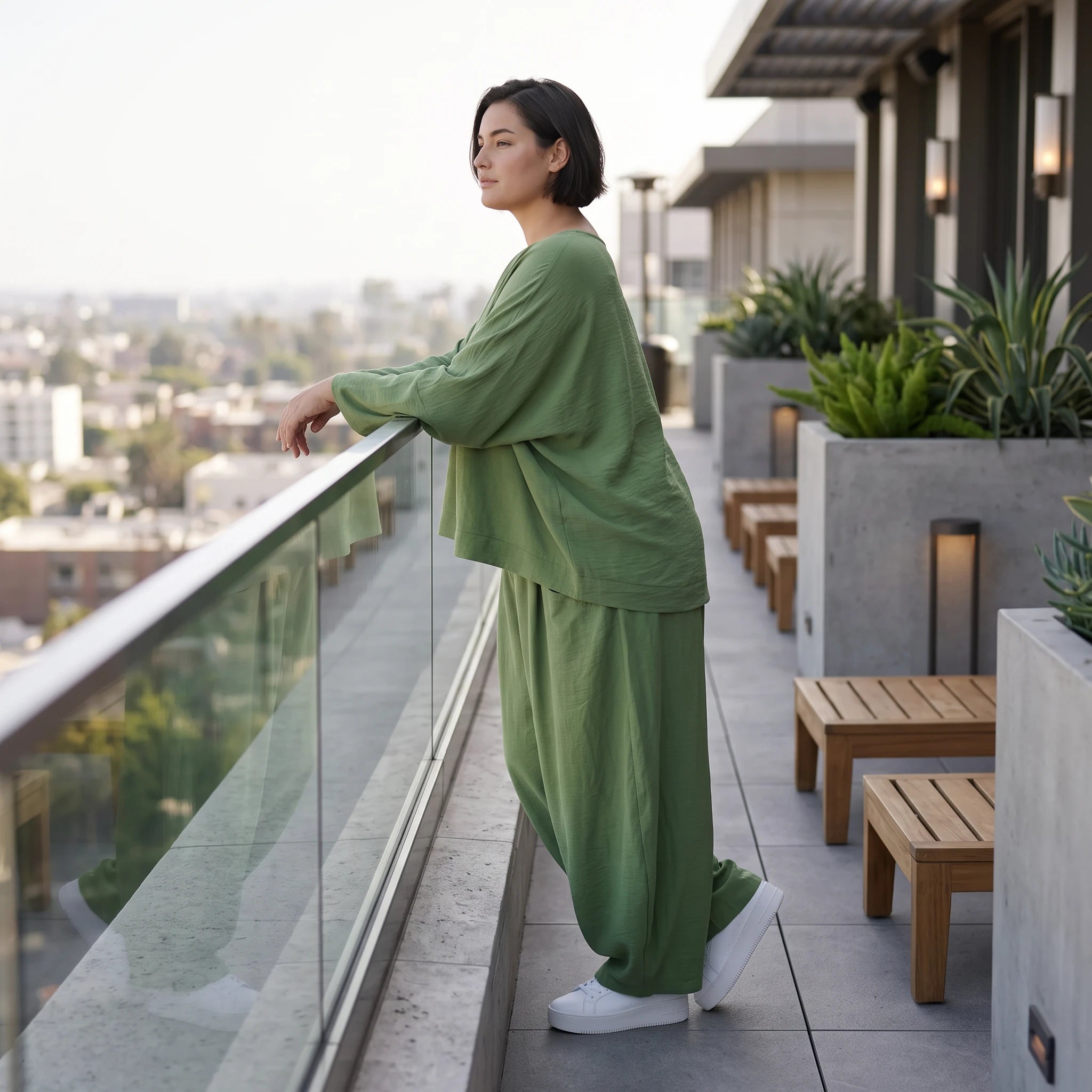 Locker geschnitten Oversize Ballonhose Khaki im Lagenlook aus Leinen luftig zeitlos soft