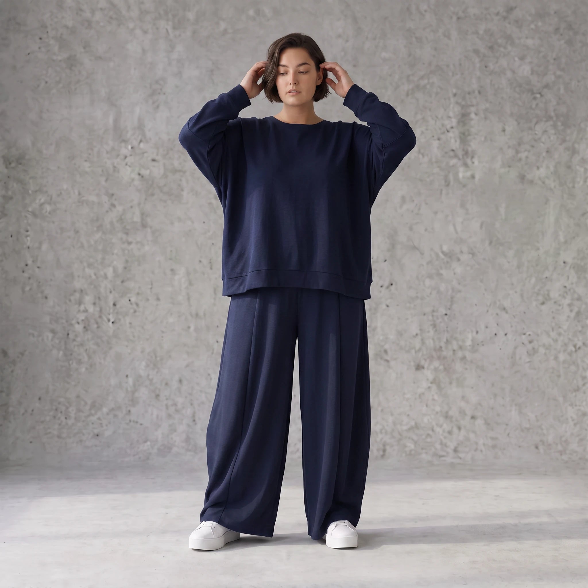 Marine Ballonhose im Lagenlook mit weitem Bein luftig leger und zeitlos chic Oversize