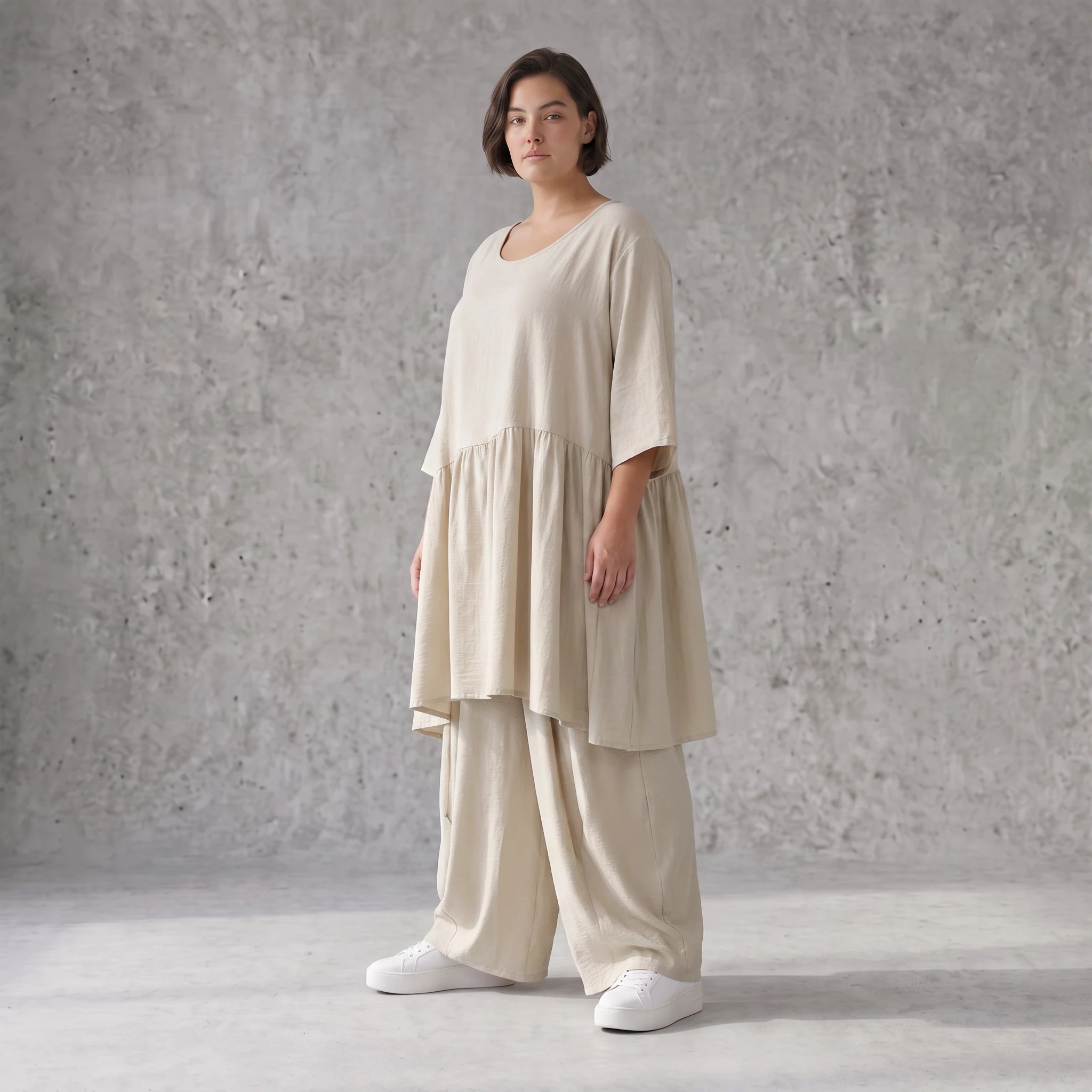 Zeitloses Beigekleid im legeren Lagenlook mit Leinenoptik Oversize A-Linie leicht luftig