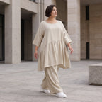 Zeitloses Beigekleid im legeren Lagenlook mit Leinenoptik Oversize A-Linie leicht luftig