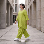 Apfelgrünes luftiges Leinenoptik Sommerkleid im Lagenlook Oversize leger zeitlos A-Linie
