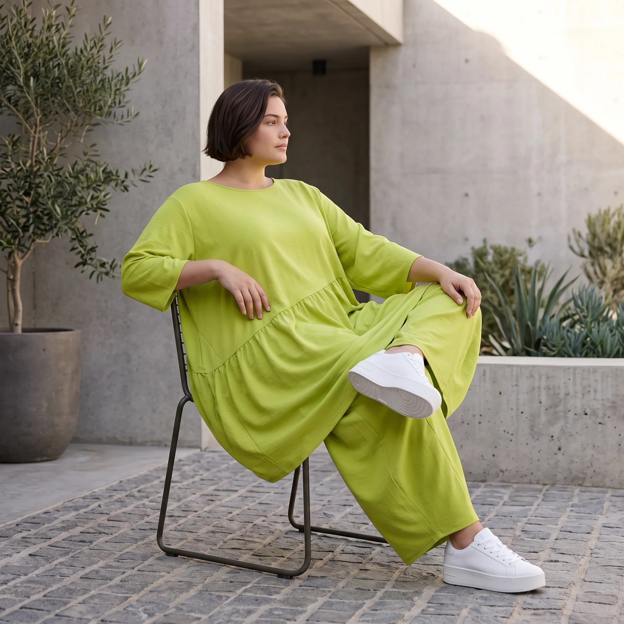 Apfelgrünes luftiges Leinenoptik Sommerkleid im Lagenlook Oversize leger zeitlos A-Linie