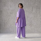 Flieder Lagenlook Kleid in legerem Oversize Stil zeitlos ausgefallen luftig weich fallend