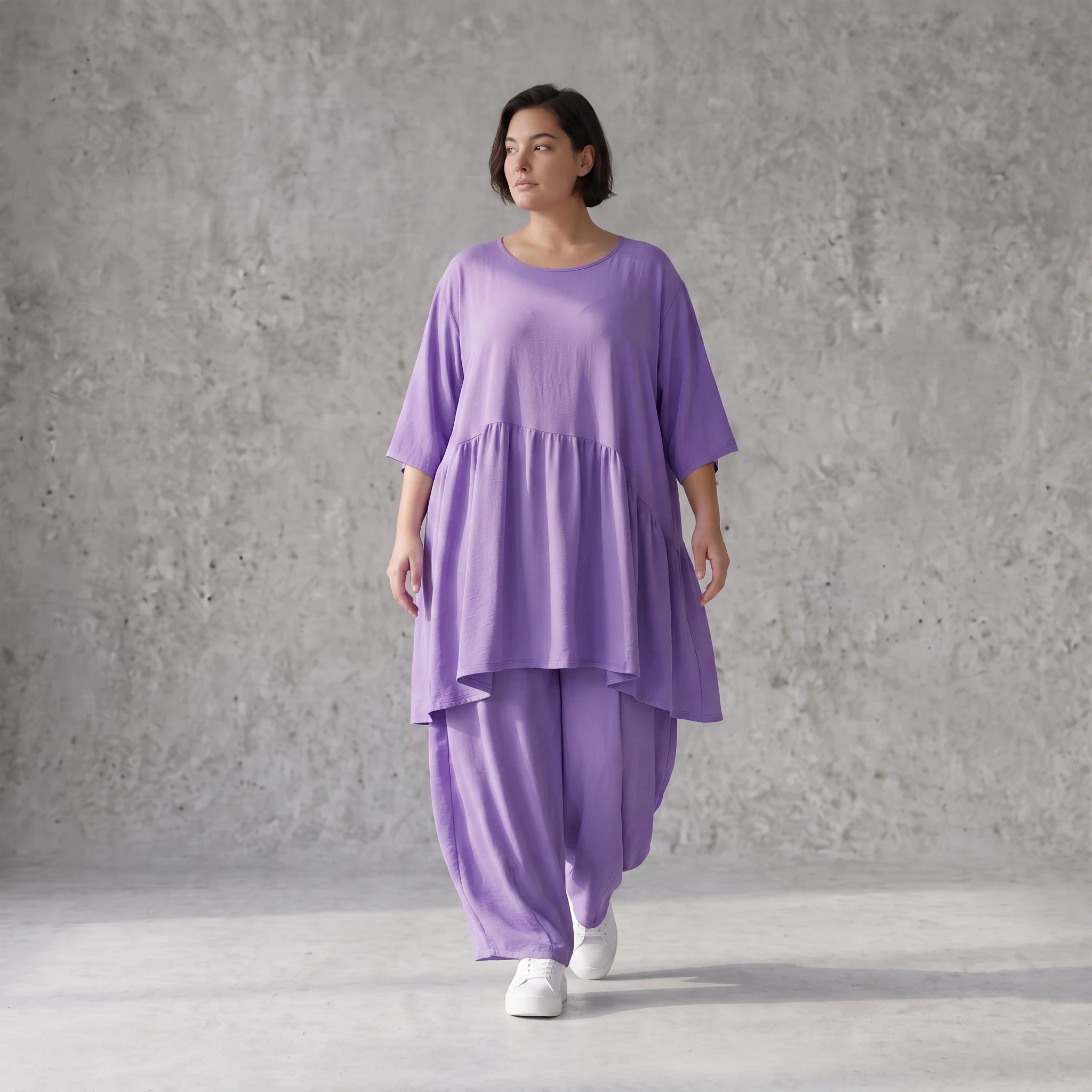 Flieder Lagenlook Kleid in legerem Oversize Stil zeitlos ausgefallen luftig weich fallend