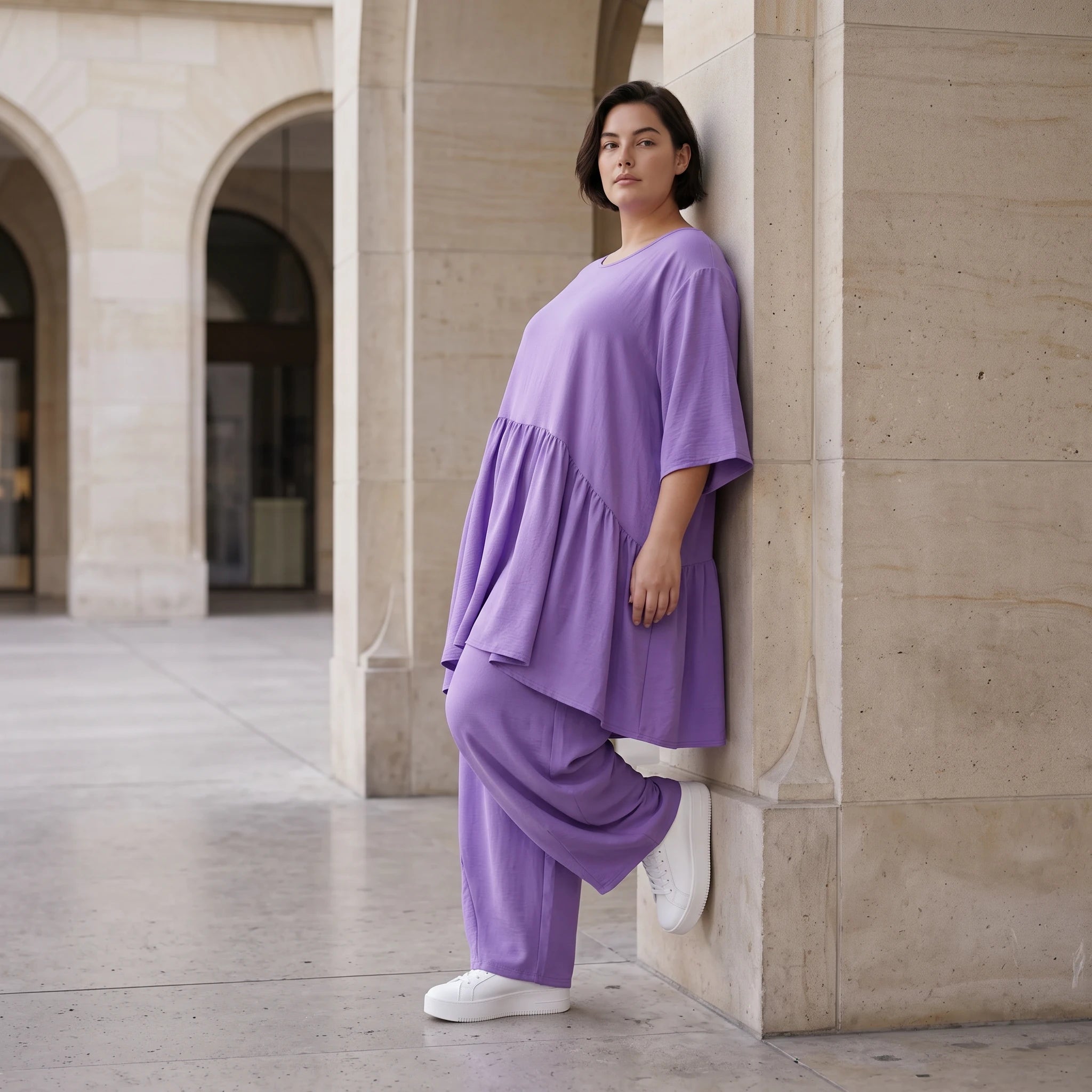 Flieder Lagenlook Kleid in legerem Oversize Stil zeitlos ausgefallen luftig weich fallend