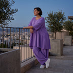 Flieder Lagenlook Kleid in legerem Oversize Stil zeitlos ausgefallen luftig weich fallend