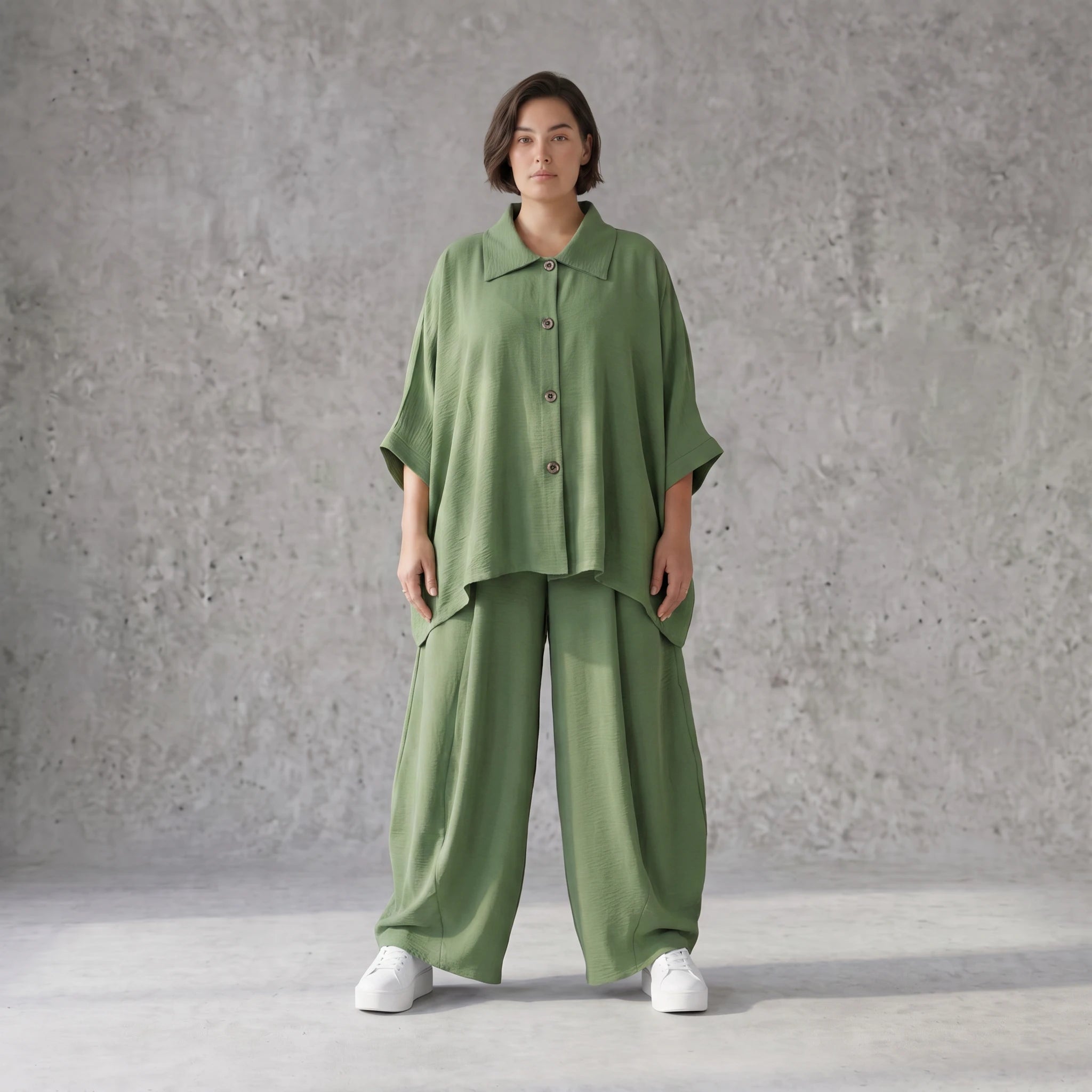 Khaki Lagenlook Bluse Leinenoptik Oversize relaxed luftig zeitlos modern chic Sommerstil