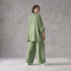 Khaki Lagenlook Bluse Leinenoptik Oversize relaxed luftig zeitlos modern chic Sommerstil