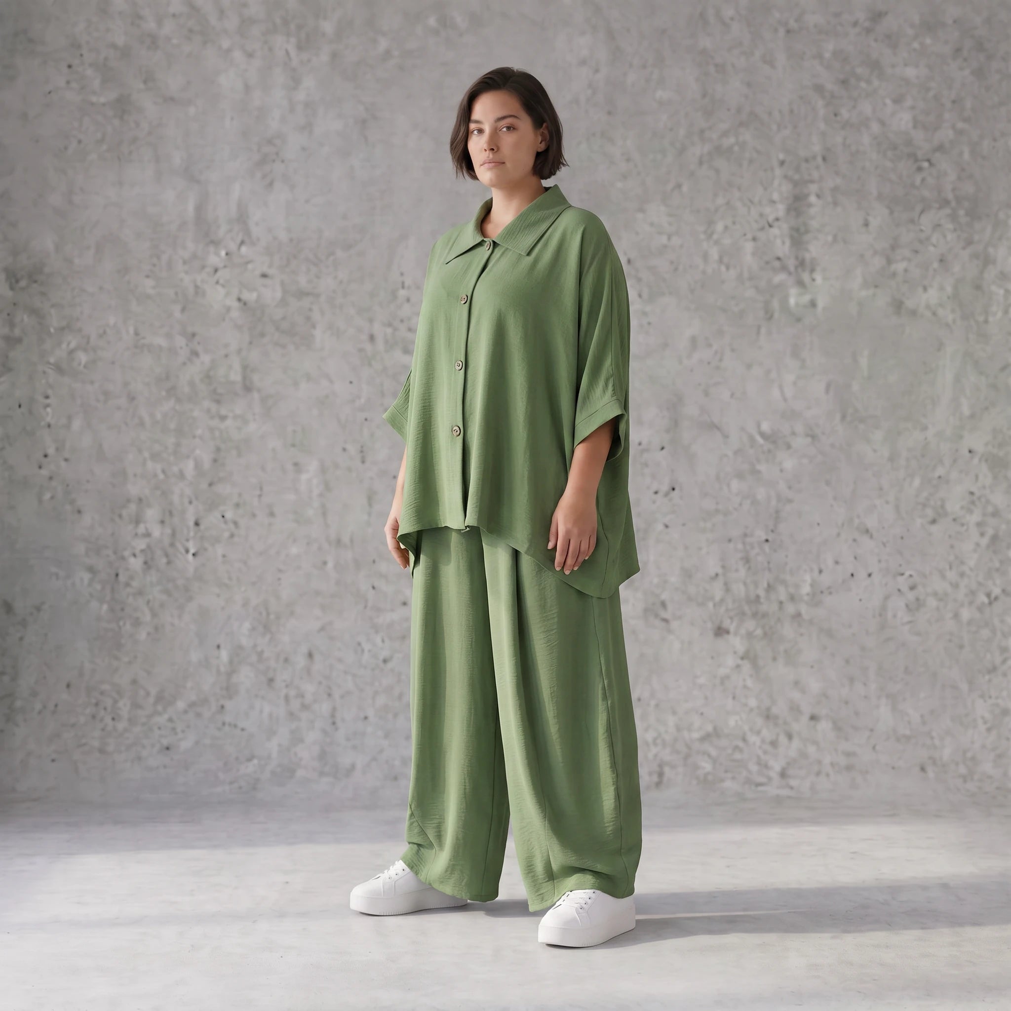 Khaki Lagenlook Bluse Leinenoptik Oversize relaxed luftig zeitlos modern chic Sommerstil
